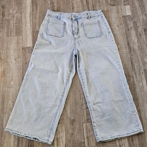 JustFab Wide Leg Light Blue Jeans Size 33
